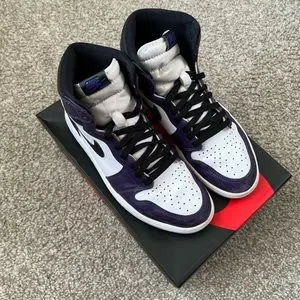 Jordan | Shoes | Size 5 Nike Air Jordan 1 Retro High Og  display picture 3